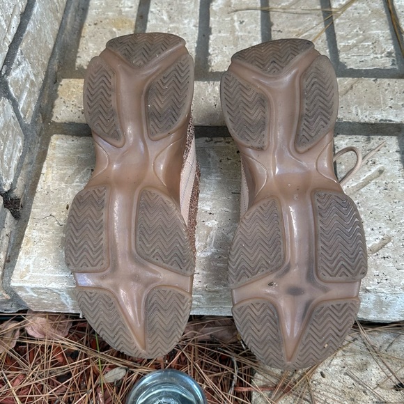 Steve Madden Maxima Sneakers - Picture 5 of 6